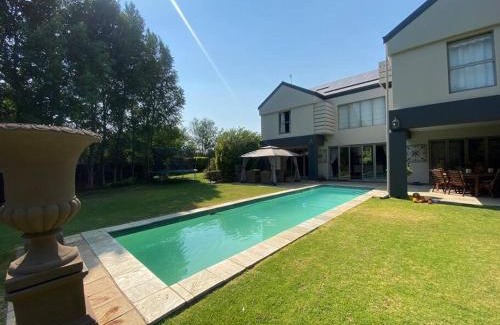 Parys House | Riverfront Golf Estate House