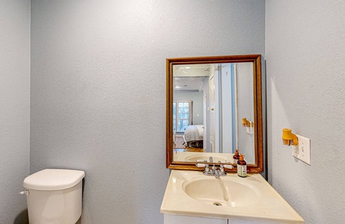 China Spring House | Riverfront guest house with private patio, river views, washer/dryer, streaming
