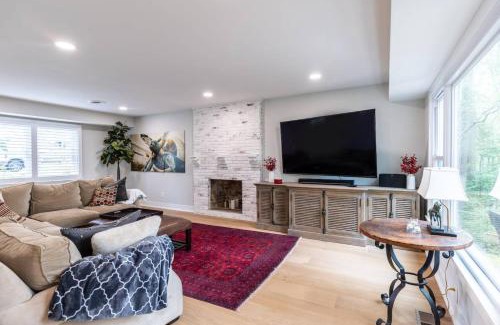Crownsville House | Riverfront Hangar