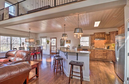Heber Springs Cabin | Riverfront Heber Springs Home: Spacious Deck!