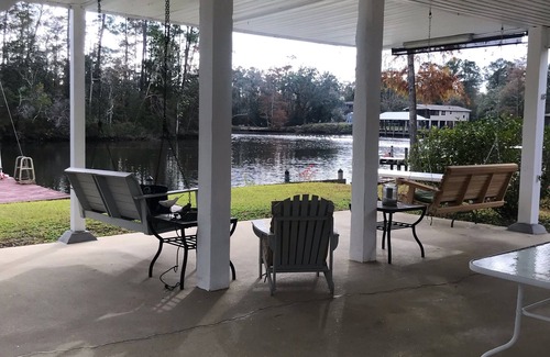 Gulfport House | Riverfront Hideaway
