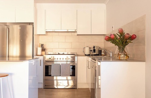 Skurray House | Riverfront Home in Blanchetown