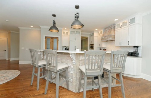 Johnsonville House | Riverfront home on the Hudson, minutes to Saratoga