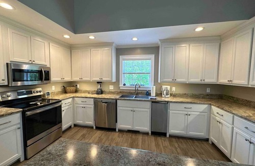 Mentone House | Riverfront Home with Hot Tub - Brushy Creek Lodge