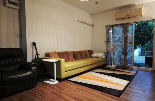 Wachira Phayaban House | Riverfront house/Chao phraya river/Baan Rimphraya