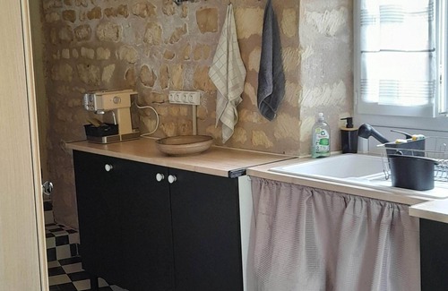 Port-d'Envaux House | Riverfront house 400 m from beach