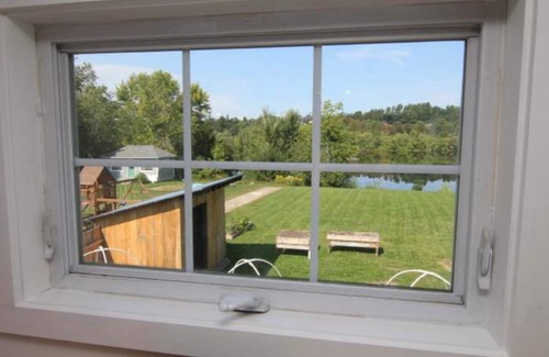 Brewer House | Riverfront House in Brewer. Perfect location for the traveling professional.