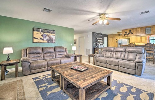 Oakhurst House | Riverfront Hunstville Home with Deck and Yard!