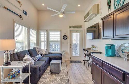 Isleton Cottage | Riverfront Isleton Cottage < 1 Mi to Rio Vista!