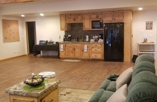 Hagerman House | RIVERFRONT LODGE IN HAGERMAN PARADISE.