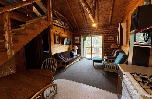 Crystal Falls Cabin | Riverfront Loft #5 Crystal Falls