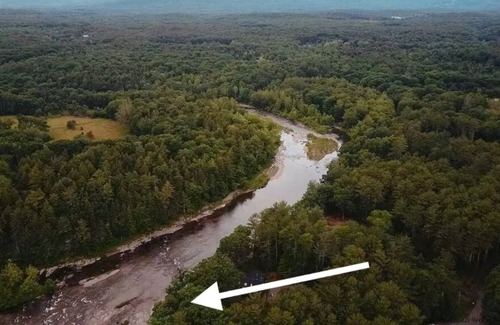 Freehold House | Riverfront modern cabin- 20 minutes to Windham & Hudson