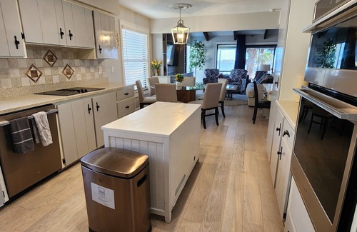 South Daytona House | Riverfront Oasis - Family Friendly
