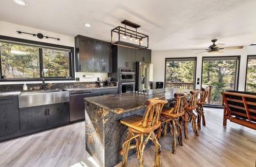 Trail House | Riverfront Oregon Retreat w/Hot tub & Pool