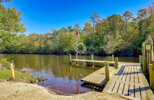 Ernul House | Riverfront Pollocksville Home w/Private Beach!