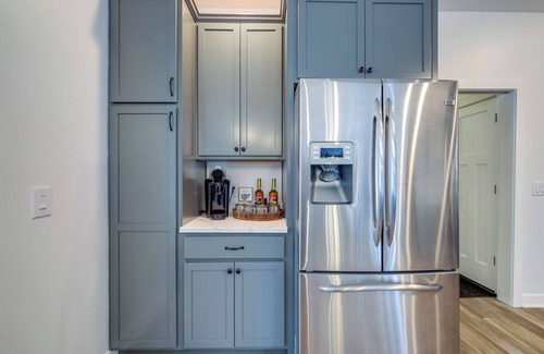 Bellaire House | Riverfront Retreat/Hot Tub/Short Walk to Downtown