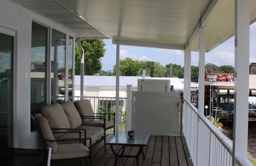 Welaka House | Riverfront Retreat-Private Dock; Fishing, Boating & Peaceful Getaway in Welaka