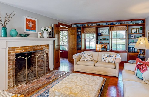 Damariscotta House | Riverfront retreat with a wood fireplace, washer/dryer, & full kitchen