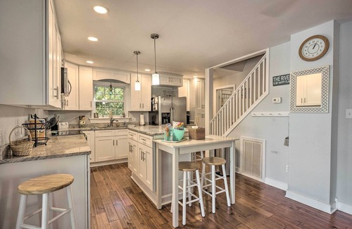 Edwardsville House | Riverfront Retreat on 4 Acres w/Private Dock
