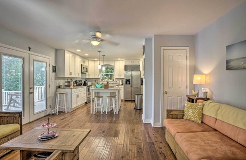 Edwardsville House | Riverfront Retreat on 4 Acres w/Private Dock