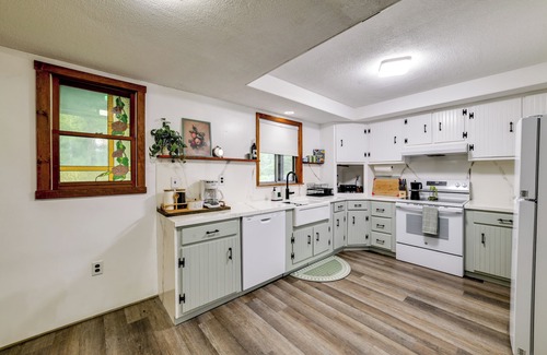 Ouaquaga House | Riverfront Retreat w/Near Boat Launch in Nineveh!