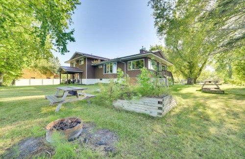 Sault Ste. Marie House | Riverfront Sault Ste Marie Home with Dock!