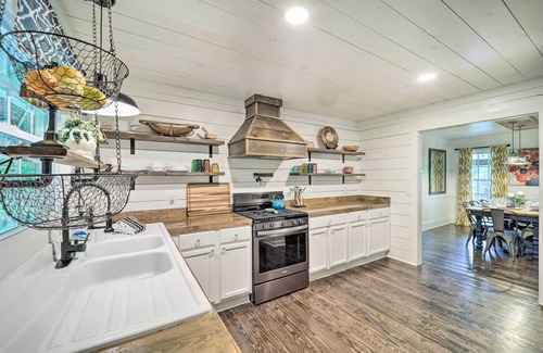 Sugar Grove House | Riverfront Sugar Grove Home: Hot Tub & Views!