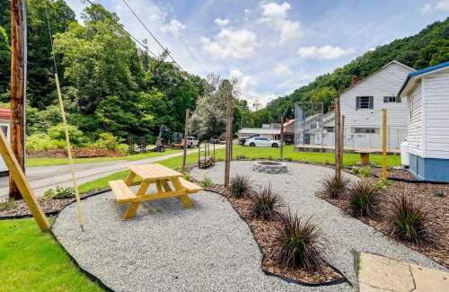 Thorpe House | Riverfront Thorpe Vacation Rental with Fire Pit!