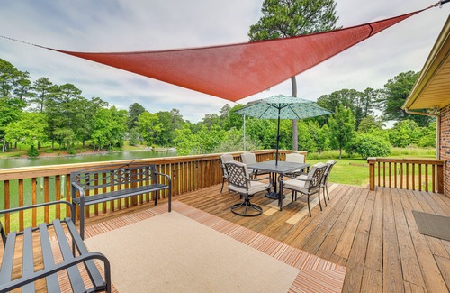 Weems House | Riverfront Virginia Home - Dock, Fire Pit & Kayaks