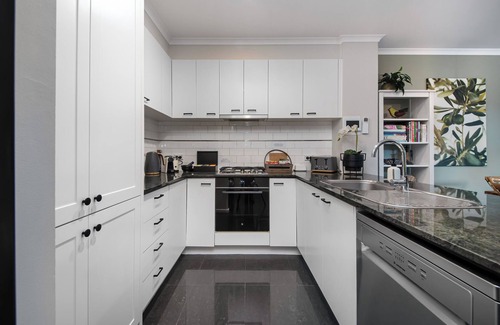 Southbank Apartment | Rivergarden Apartment