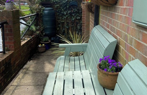 Winchester Cottage | Rivergem - Riverside Coach House