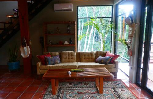 San Ignacio House | RiverHill Hideaway