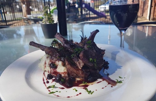 Holbrook Hotel | Riverina hotel