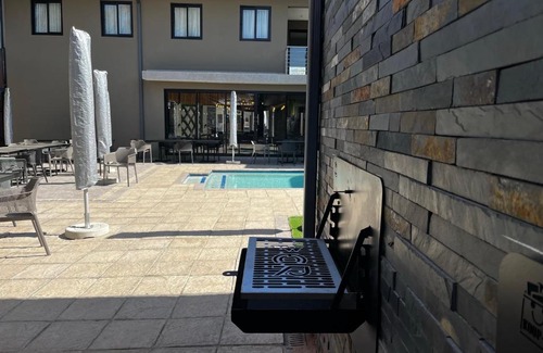 Brits Hotel | Riverleaf Hotel