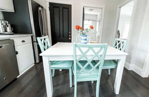 Barrington Apartment | Riverlight: Waterfront Escape