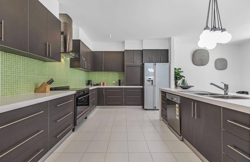 Moama House | Riverlyne - Riverfront Holiday Home
