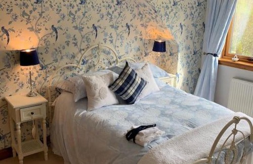 East Lewiston House | Rivermill House near Loch Ness - pet friendly.