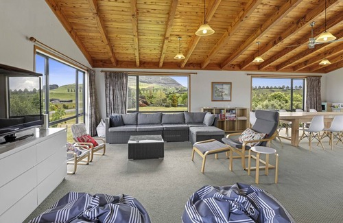Kuratau House | Riverpark Paradise - Kuratau Holiday Home