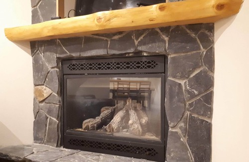 Cougar Creek House | Riverrock Bed and Breakfast