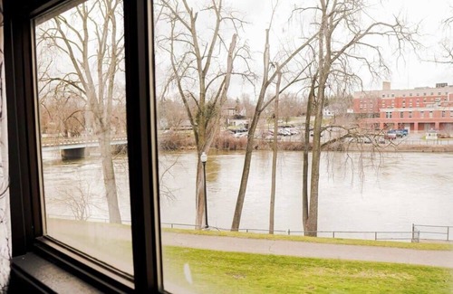 Niles Apartment | Rivers Edge Lofts - Unit 2