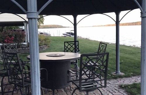 Scott County House | "Rivers Paradise". on the Heart of the Mississippi. 3 bd, 3 bath home