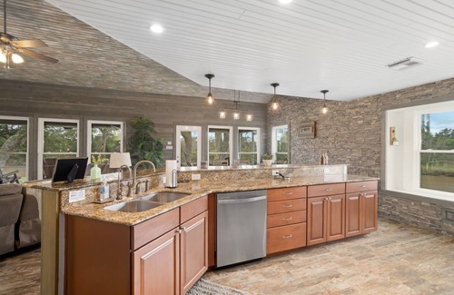 Wild Peach Village House | Riversbend Retreat on the San Bernard River