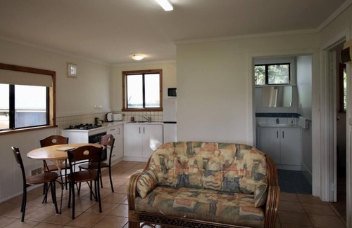 Augusta Cottage | Riverscape Cottage No.3 - Riverscape - unit 3 is an easy walk to the Blackwood River