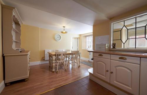 Monsal Dale House | Riversdale Farm Cottage Upperdale Peak District