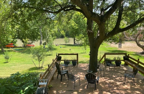 Bastrop House | RiversEdge Pet Friendly Zen River Retreat.