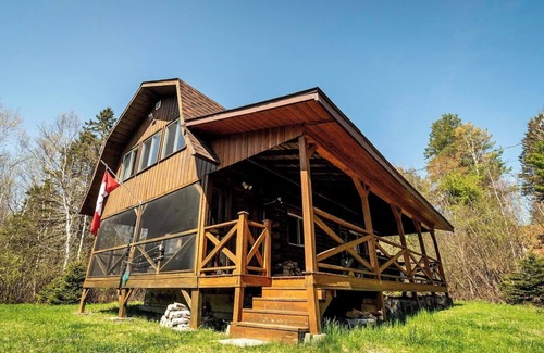 Blackville Cabin | Riverside Cabin - sleeps 6