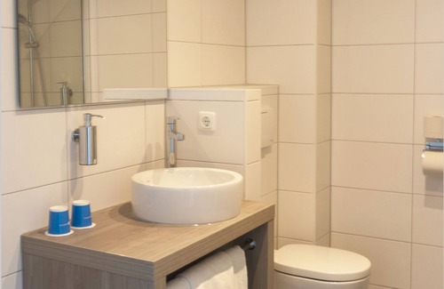 Ooij House | Riverside Adventure Hub: Hike, Bike, Relax and Explore Vibrant Nijmegen Easily