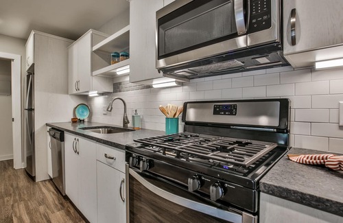 Cumberland Apartment | Riverside Atlanta - Nestled in nature, close to everything!