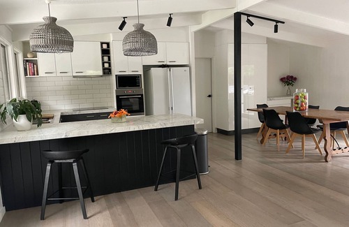 Kirwans Bridge House | Riverside beauty, water sports galore, family fun and endless space!