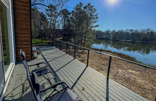 Edwardsville House | Riverside Bliss